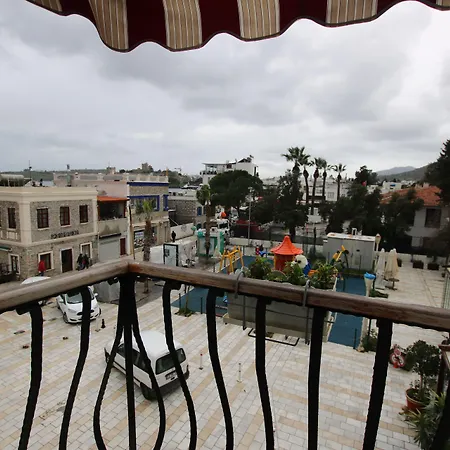 Otel Artemis 2*
