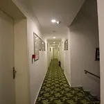 Artemis Hotel 2*